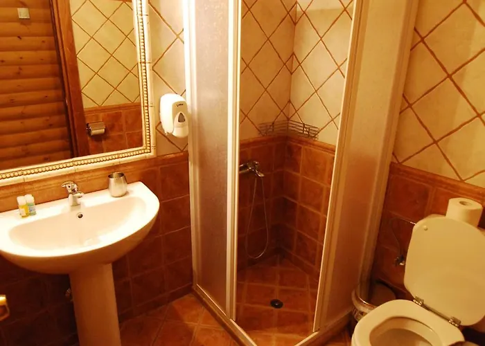 Guest house Lithos 3*